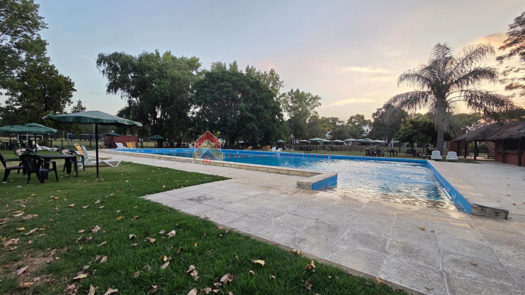 Hermosa casa 3 amb con jardin y parrilla. Ubicada en Azul 298, Monte Grande