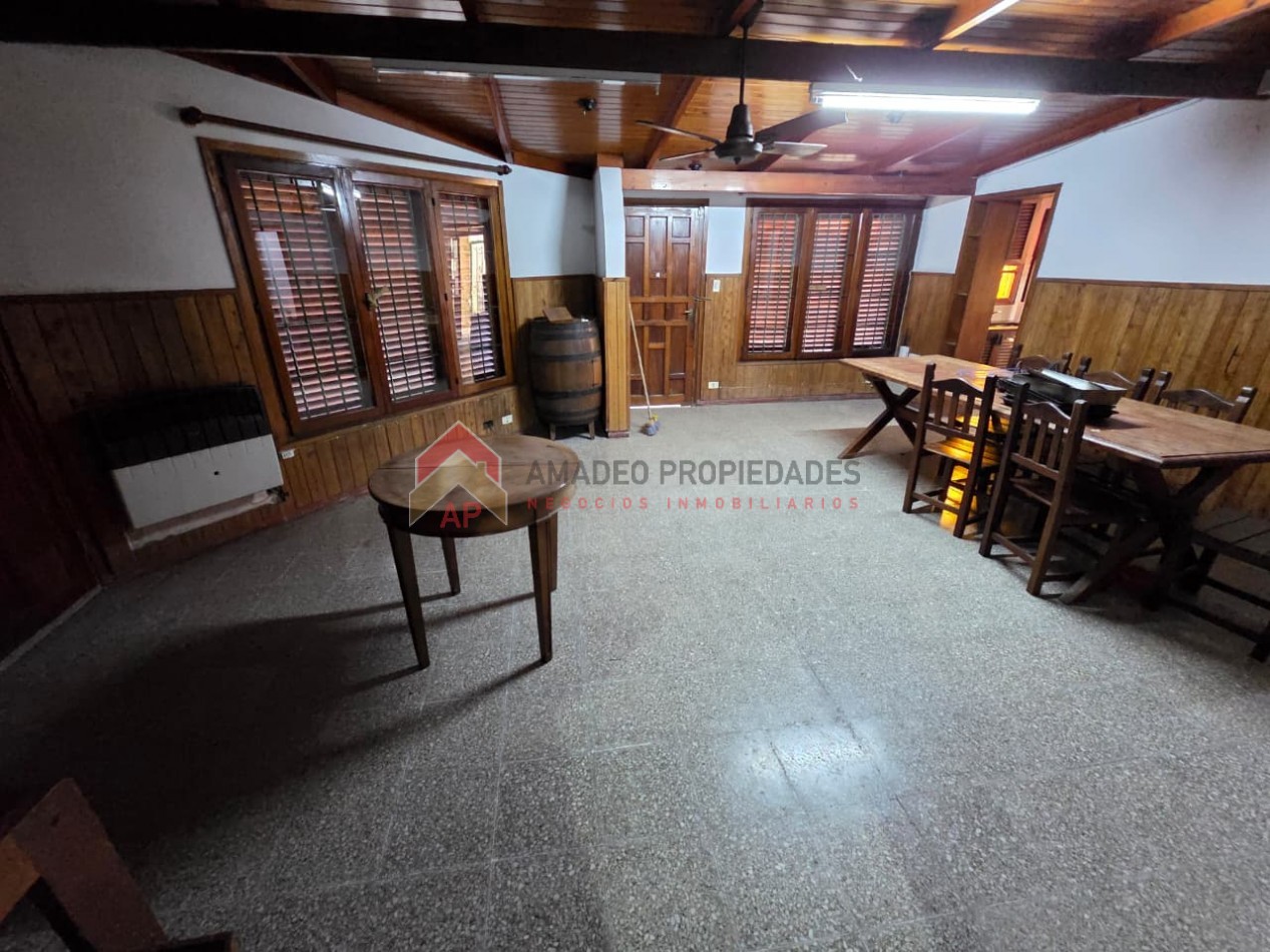 Casa 3 amb con terraza y cochera. Excelente ubicacion: Bernardo de Yrigoyen 196, Temperley