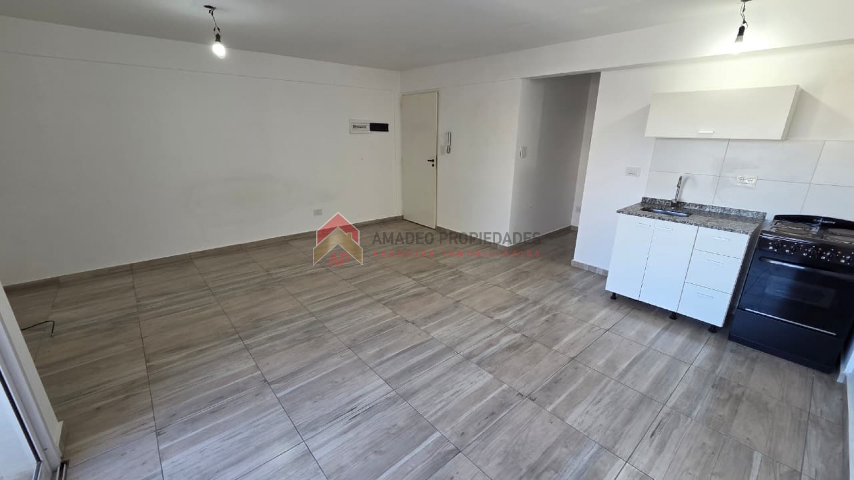 Dpto monoamb contrafrente con balcon de poca antiguedad en 2do piso, ubicado en Azara 851, Lomas de Zamora