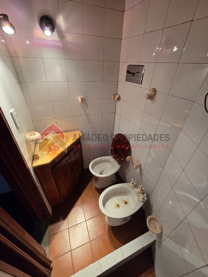 Casa 3 amb con terraza y cochera. Excelente ubicacion: Bernardo de Yrigoyen 196, Temperley