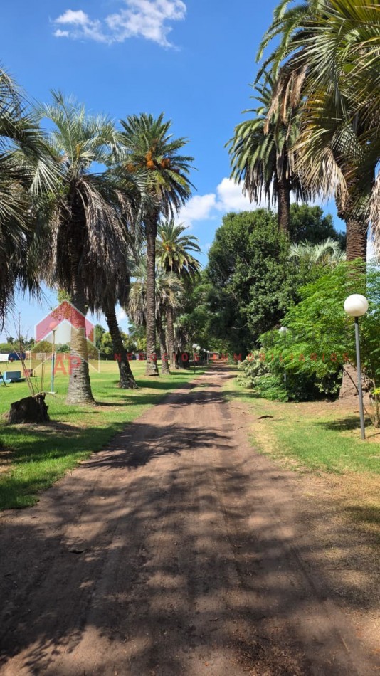 Gran casa 4 amb con garage cubierto, parrilla, terraza y jardin. Ubicado en Azul 298, Monte Grande