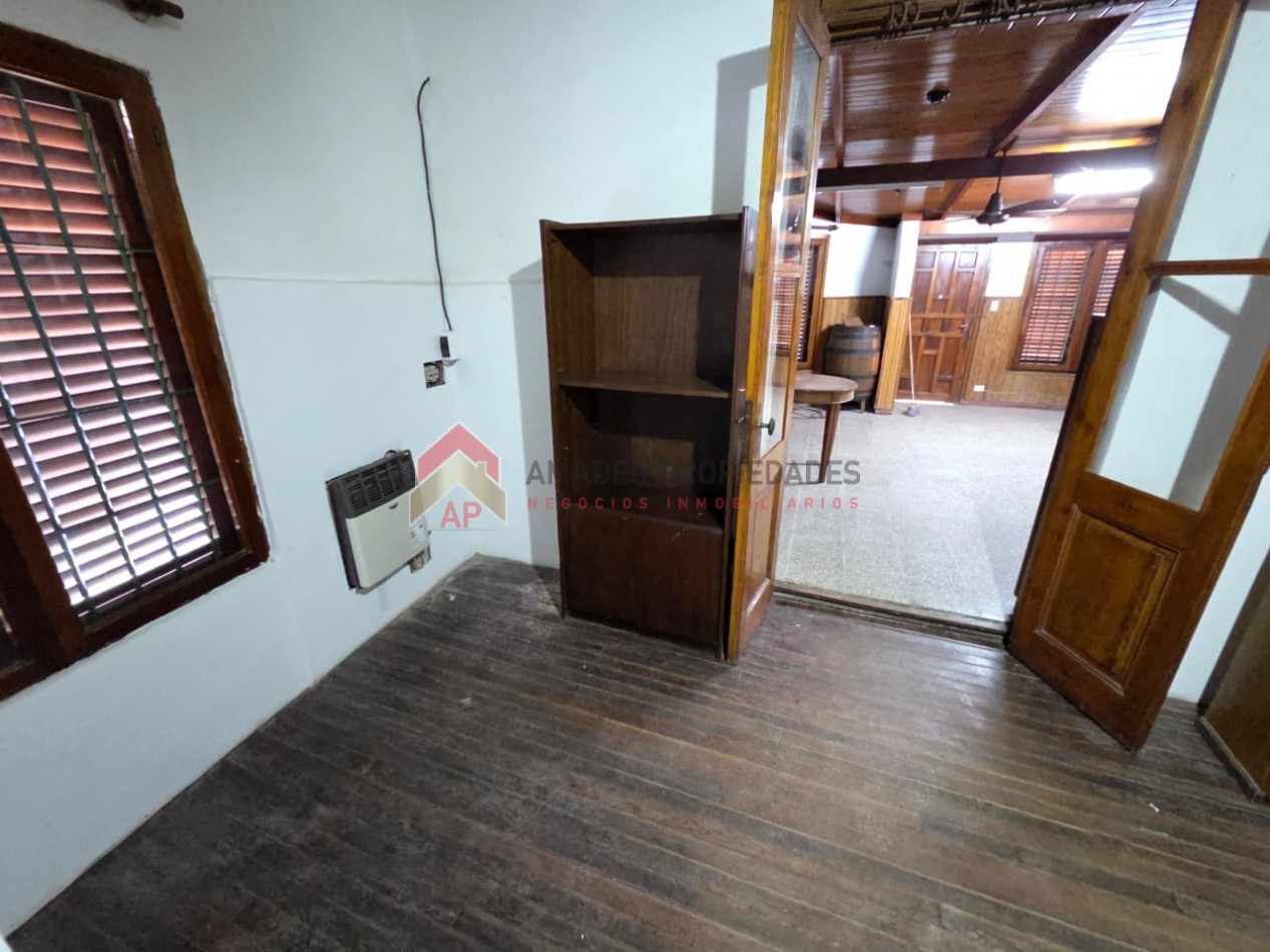 Casa 3 amb con terraza y cochera. Excelente ubicacion: Bernardo de Yrigoyen 196, Temperley
