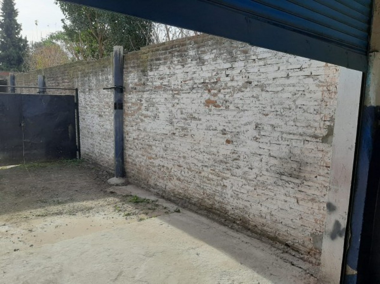 Deposito amplio, ubicado en Lamadrid 2448, Lomas de Zamora