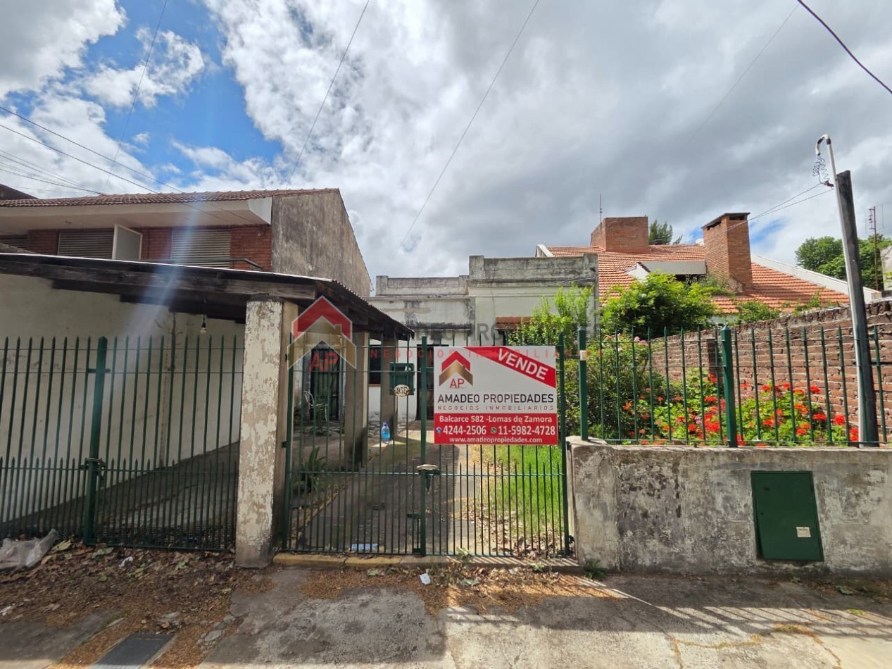 Lote con planos de demolicion y construccion aprobados. Excelente ubicacion:  Gral. Jose de San Martin 955,  Banfield