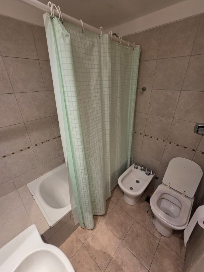 Impecable dpto 3 amb al frente en planta baja. APTO CREDITO. Excelente ubicacion: Portela 611, Lomas de Zamora