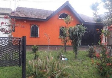 Gran ph tipo casa al frente 4 ambientes con patio. Ubicado en J. Pereyra Lucena 2049, Lomas de Zamora