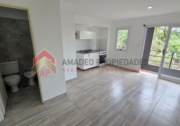 Impecable monoambiente al frente 2do piso con balcon, Excelente ubicacion: San Martin 1902 Banfield