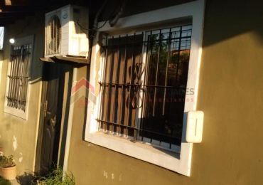 Casa Quinta vacacional, ubicada en Yapeyu 2100 , Longchamps
