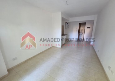 Monoamb amplio con balcon a estrenar en 1er piso. Excelente ubicacion: Pedernera 227, Lomas de Z
