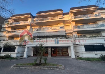 Dpto 3 amb de categoria, contrafrente 2do piso con vista al jardin, ubicado en Saavedra 464, Lomas de Zamora