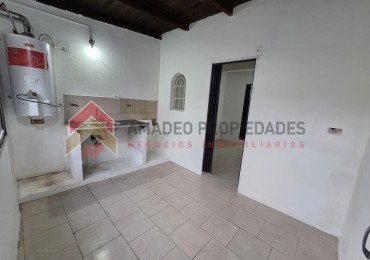 Dpto ph 2 amb 1° piso, ubicado en Av. Rivadavia 2368, Lanus