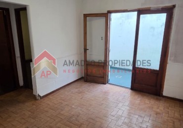 Dpto ph 3 amb con pequeño patio y terraza transitable en muy buena ubicacion: Riobamba 1080, Temperley