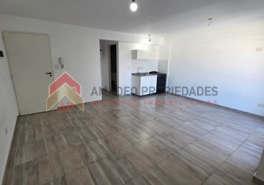 Excelente monoambiente al contrafrente con balcon de poca antiguedad en 2do piso. Ubicado en Azara 851, Lomas de Zamora