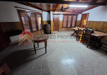 Casa 3 amb con terraza y cochera. Excelente ubicacion: Bernardo de Yrigoyen 196, Temperley